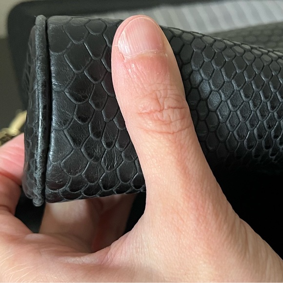 Cole Haan baguette in snake embossed leather - Picture 13 of 14